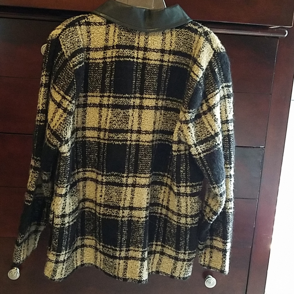 Rochelle khaki and black plaid jacket - Picture 3 of 8